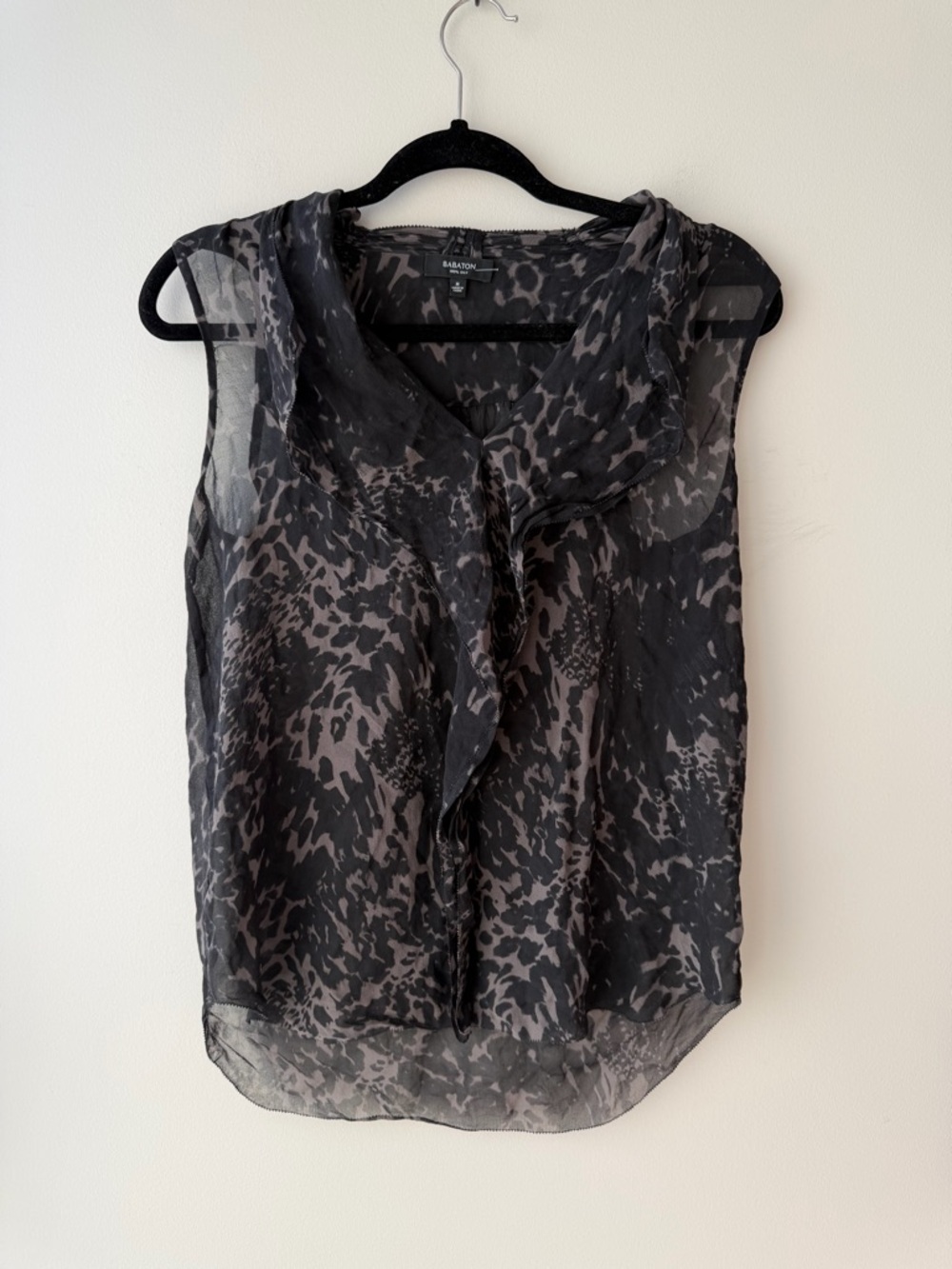 Aritzia Babaton Black Grey Animal Print 100% Silk Blouse